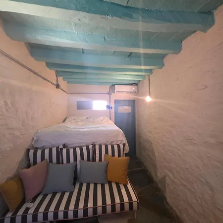 The Old Cellar House Ferienhaus Apollonia