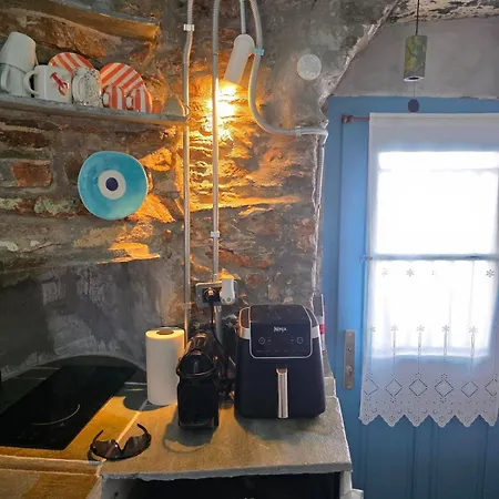 The Old Cellar House * Apollonia